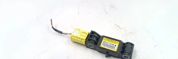 Mitsubishi Eclipse Airbag deployment crash/impact sensor 8651A0151 0674020563 W002T11091