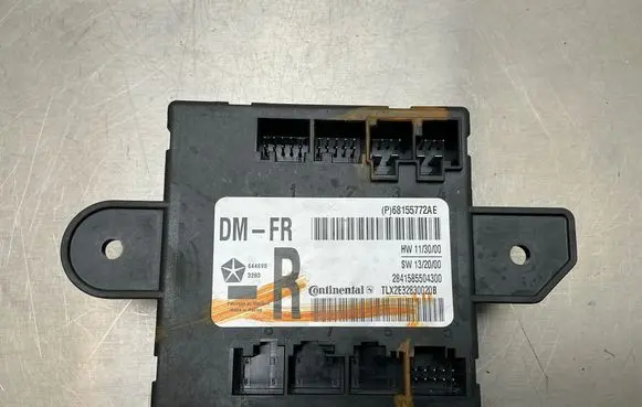 Fiat Freemont Door control unit/module 68155772AF 2841585504300 TLX2E32830020B