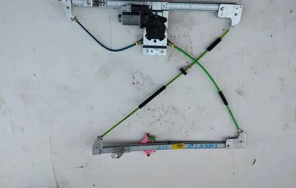 Peugeot Expert Front window lifting mechanism without motor 