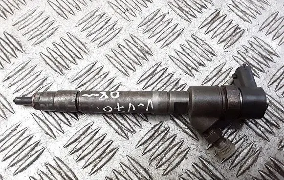 Fuel injector