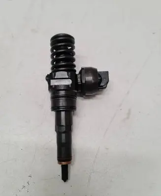 Volkswagen Caddy Fuel injector 038130073BN