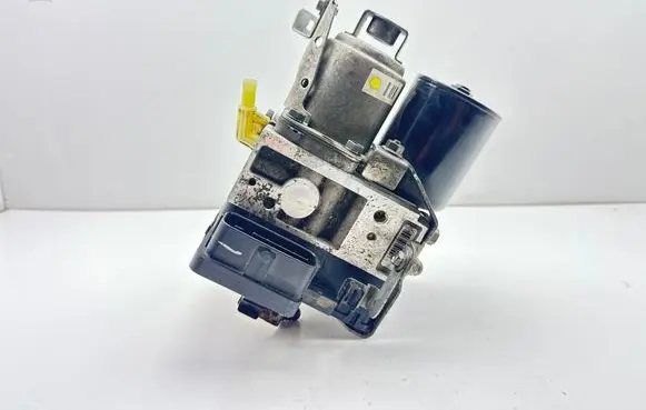 Toyota Prius (XW20) ABS Pump 4451047050 2Q1042027