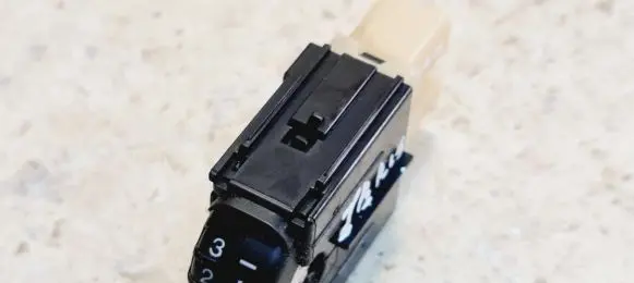 Toyota Yaris Headlight level height control switch 1271 J021271