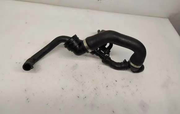 Mercedes-Benz E W213 Engine coolant pipe/hose A2135014100 A2138309000