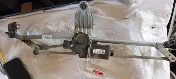 Volkswagen Atlas Front wiper linkage and motor 3CN955023A