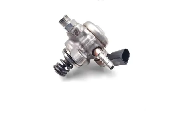 Audi A3 8Y Fuel injection high pressure pump 04E127027N