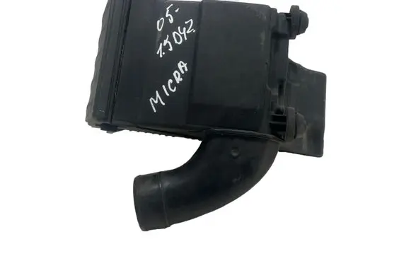 Nissan Micra Air filter box 8200398990 8200309636 8200366976