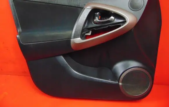 Toyota RAV 4 (XA30) Front door card panel trim