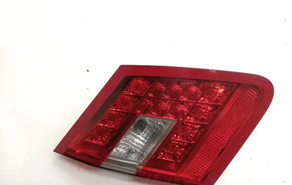 Mercedes-Benz E W212 Tailgate rear/tail lights A2129060358