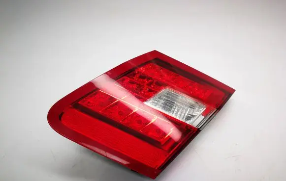 Mercedes-Benz E W212 Tailgate rear/tail lights A2128200864