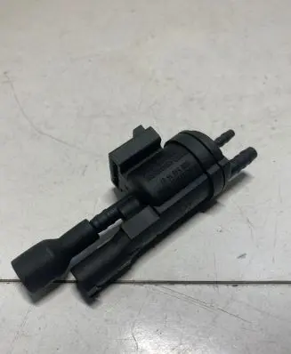 Chrysler PT Cruiser Valve vacuum 0025401497 48B43625B00
