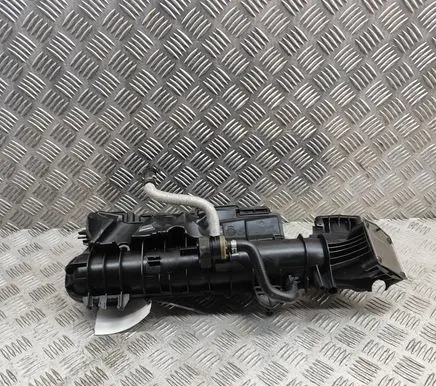 Mercedes-Benz CLA C117 X117 W117 Intake manifold A2701420115