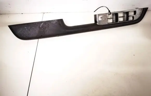 Nissan X-Trail T30 Front door window switch trim 809498h700