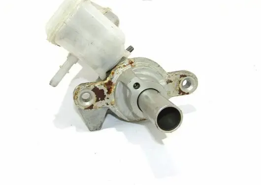 Master brake cylinder