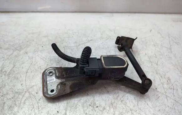 Mercedes-Benz E W212 Headlight/headlamp level sensor A0065428318