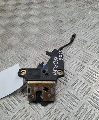 Audi A4 S4 B6 8E 8H Tailgate/trunk/boot lock/catch/latch 8E5827505B