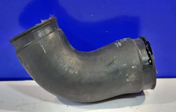 Audi A6 S6 C5 4B Intercooler hose/pipe 4B0145837