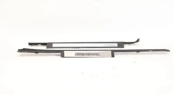 Mercedes-Benz R W251 Other interior part A2516800035