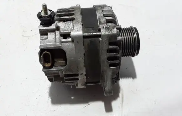 Renault Alaskan Generator/alternator 231005JN0A