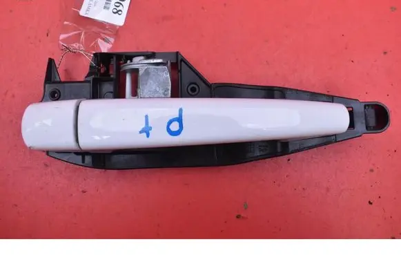 Peugeot 208 I Rear door exterior handle 9672961080