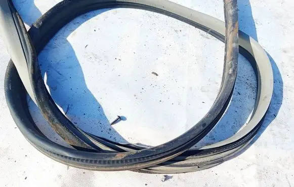 Opel Astra H Rubber seal rear door 