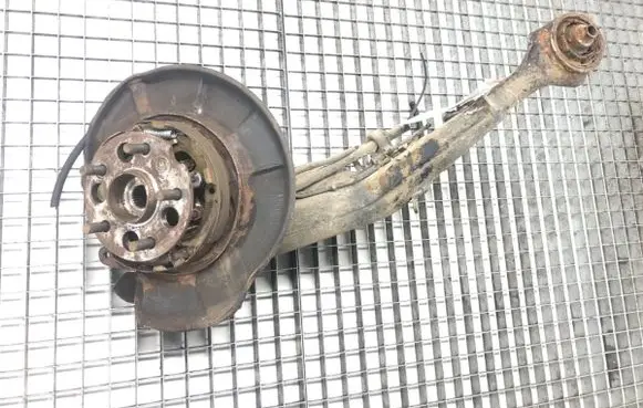 Toyota RAV 4 (XA20) Front wheel hub spindle knuckle