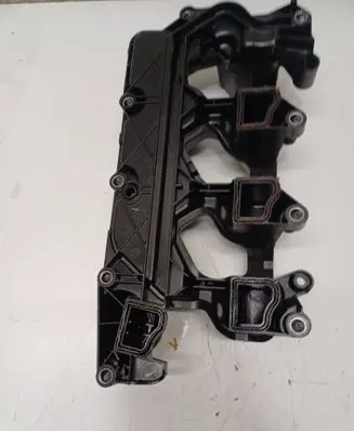 Peugeot 3008 II Rocker cam cover 9827622780