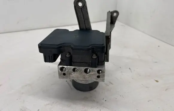 Chevrolet Camaro ABS Pump 84089247 84121202 065055766