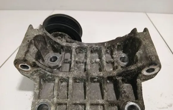 Audi A6 S6 C6 4F Generator/alternator bracket 059903143k