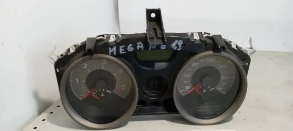 Renault Megane II Speedometer (instrument cluster) 4HBG078796 8200720308