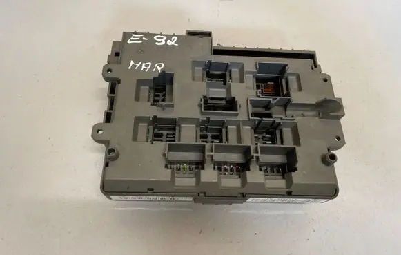 BMW 3 E92 E93 Fuse module 9119446 911944604