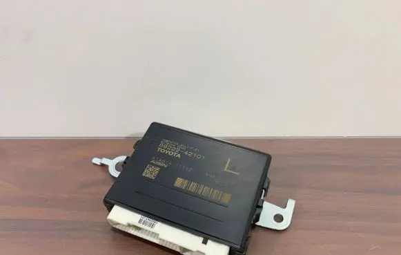 Toyota RAV 4 (XA50) Other control units/modules 8922242101 41481411112