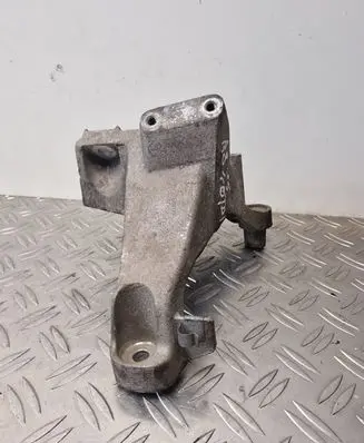 Audi A8 S8 D3 4E Engine mounting bracket 4E0199308BB