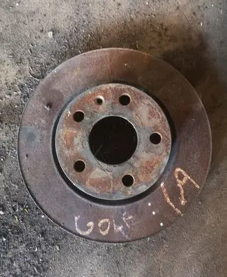 Volkswagen Golf V Front brake disc
