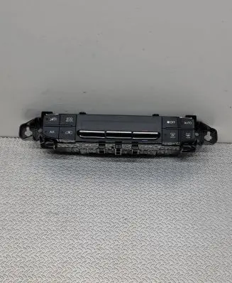 Toyota Prius (XW50) Climate control unit 5590047201