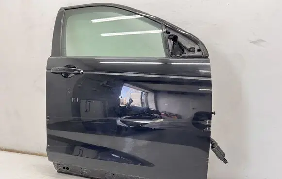 Land Rover Discovery Sport Front door 