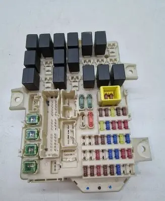 Mitsubishi Colt Fuse box set MN108319 8637A171
