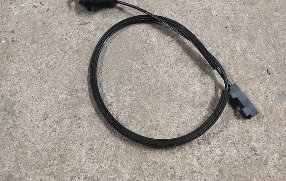 Seat Leon (5F) Engine bonnet/hood lock release cable 5F0823535B