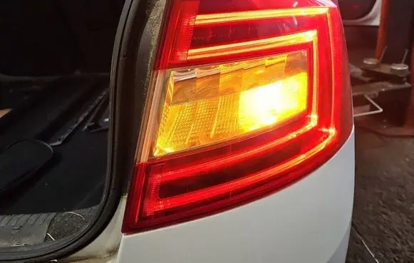 Rear/tail lights