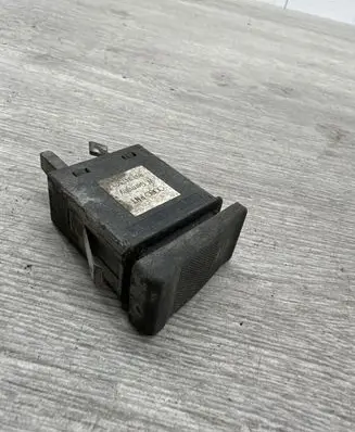 Audi 80 90 B3 Windscreen/window heater switch 893941503