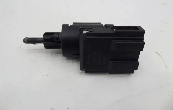 Audi A3 S3 8P Brake pedal sensor switch 3B0945511C 19322010 16535