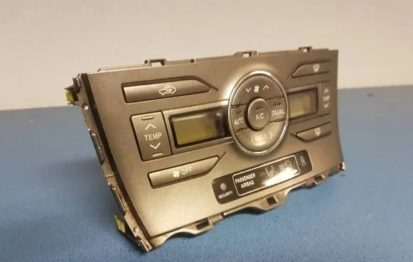 Toyota Auris 150 Climate control unit 5590002220B 7J166110119YB