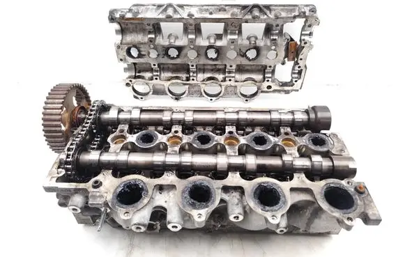 Citroen C4 Grand Picasso Engine head 9688418110