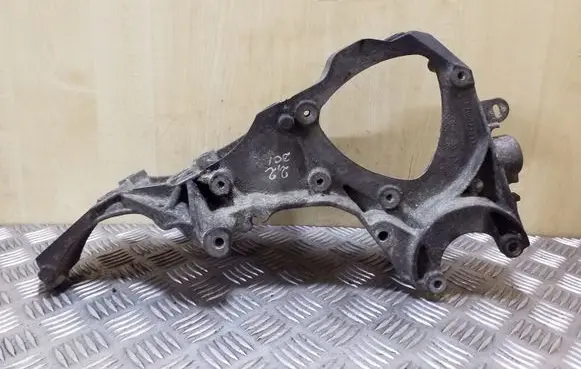 Renault Espace III A/C compressor mount bracket 8200123833