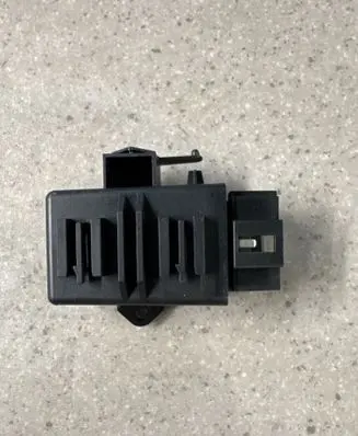 Porsche Taycan 9J1 Seat heating relay 3F0959772