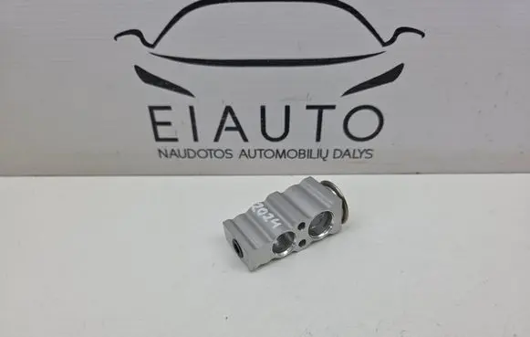 Air conditioning (A/C) expansion valve