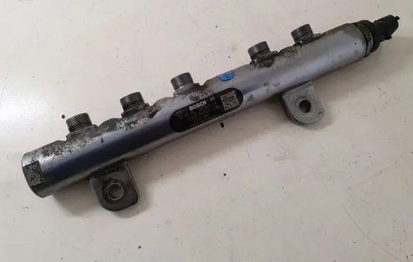 Jeep Grand Cherokee Fuel main line pipe 35022118G