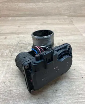 Toyota Auris 150 Throttle body valve 261000N030 148006N02 WITHPLUG