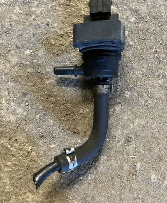 Mercedes-Benz ML W163 Vacuum valve A1634700493