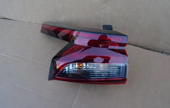 Nissan Qashqai J12 Rear/tail lights
